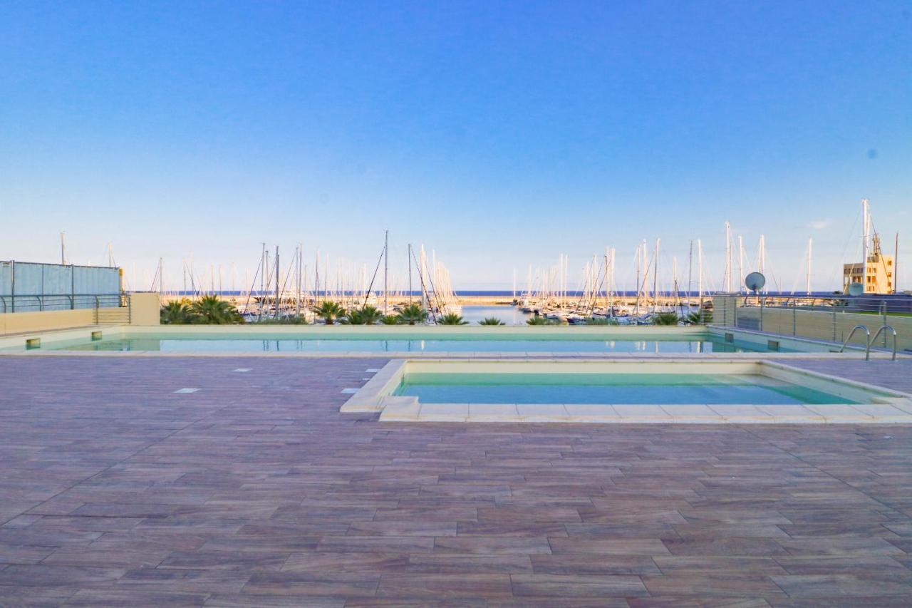 H11 Luxury 12B Porto - Piscina - Jacuzzi Apartment Santo Stefano al Mare Bagian luar foto