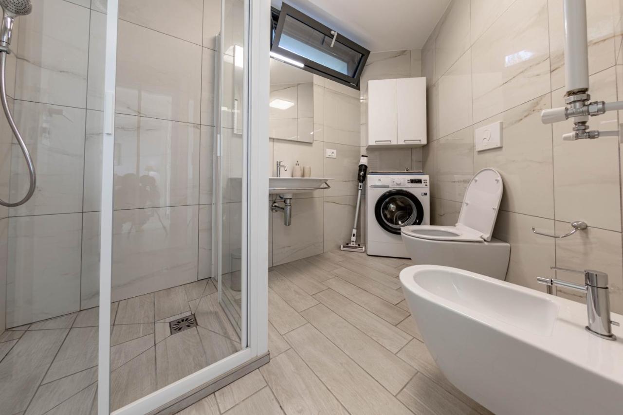 H11 Luxury 12B Porto - Piscina - Jacuzzi Apartment Santo Stefano al Mare Bagian luar foto