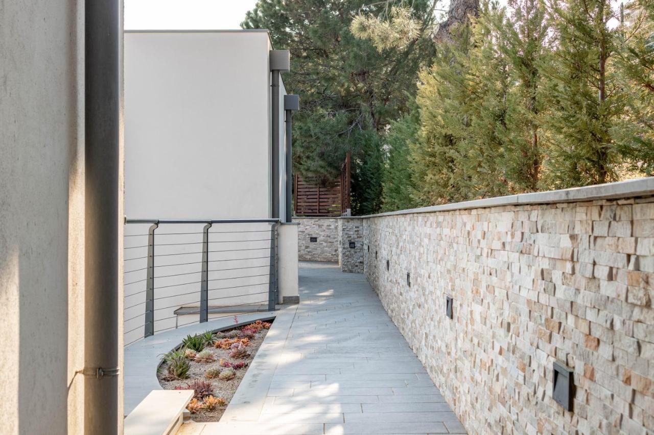 H11 Luxury 12B Porto - Piscina - Jacuzzi Apartment Santo Stefano al Mare Bagian luar foto